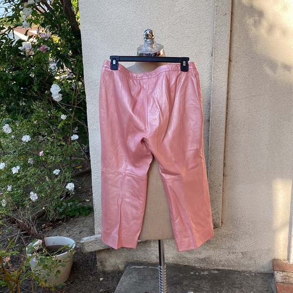 BCBGMAXAZRIA Leather Barbie pink shimmer cropped wide pants from Nordstroms - Picture 4 of 12